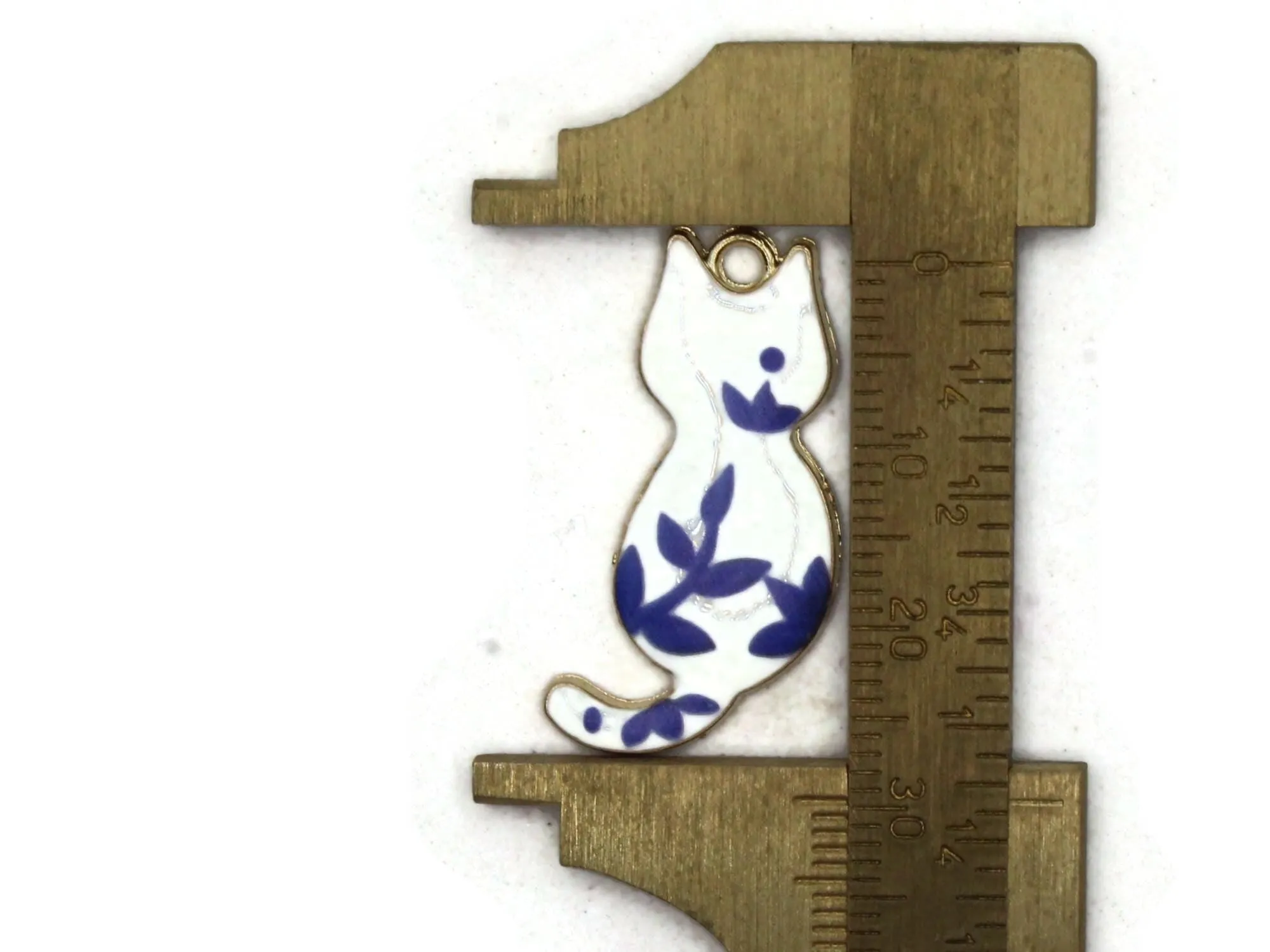 30mm White Cat with Blue Enamel and Gold Metal Pendant