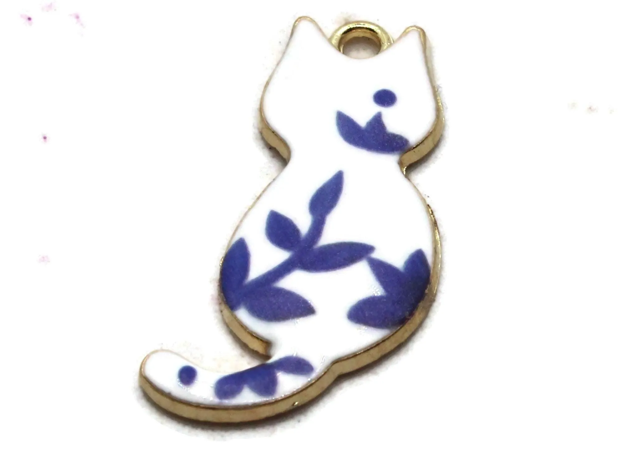 30mm White Cat with Blue Enamel and Gold Metal Pendant