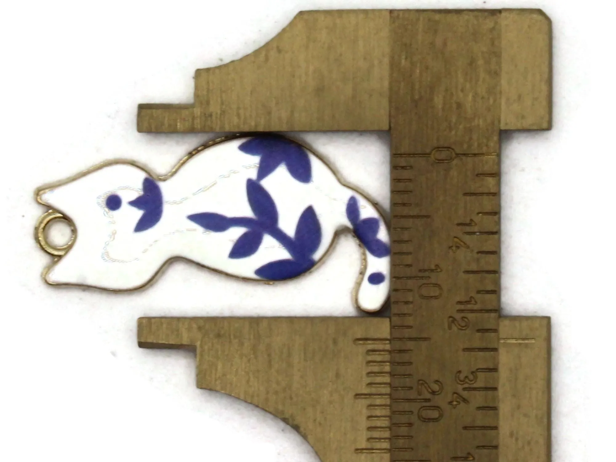 30mm White Cat with Blue Enamel and Gold Metal Pendant