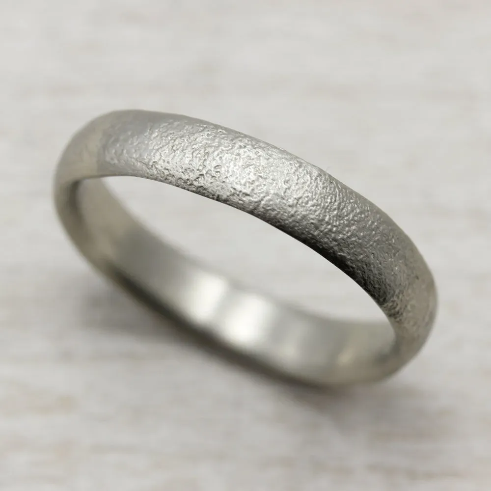 4mm Classic Ancient Textured Band •