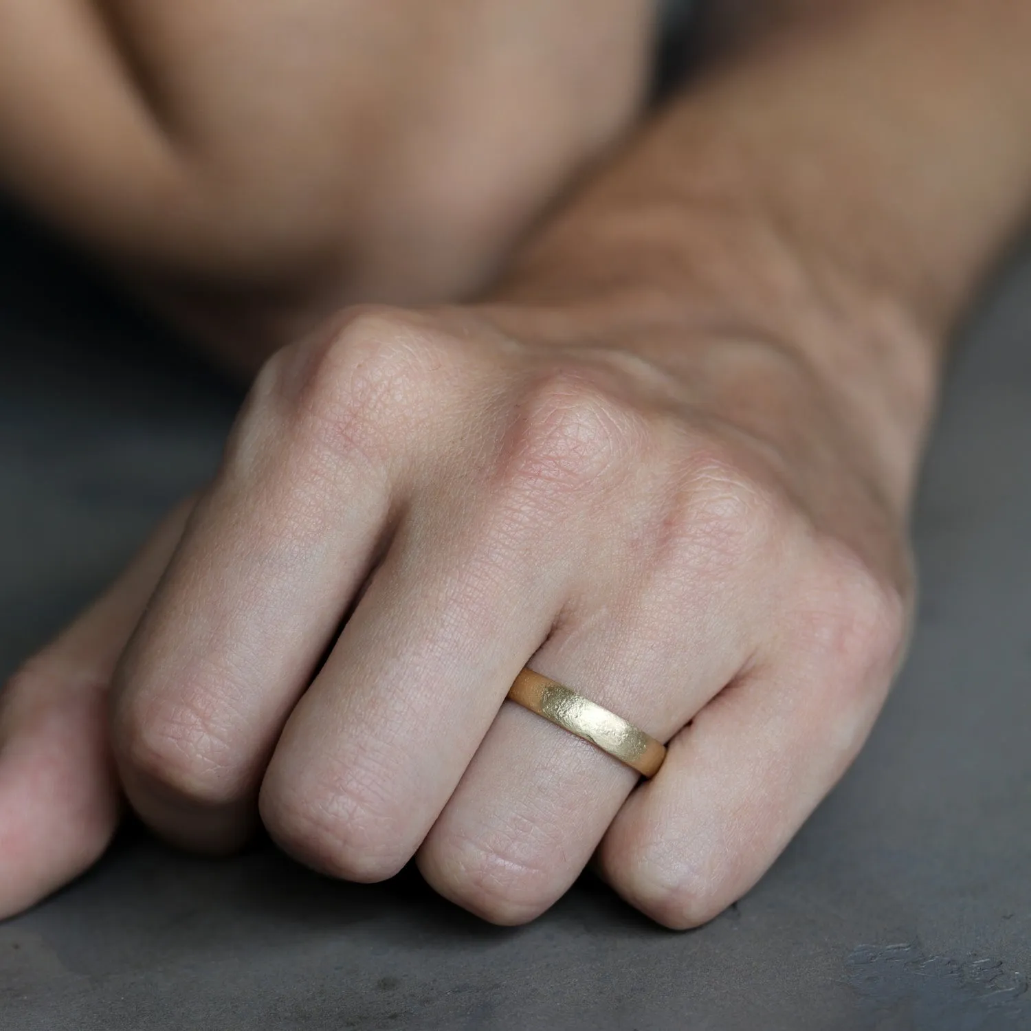 4mm Classic Ancient Textured Band •