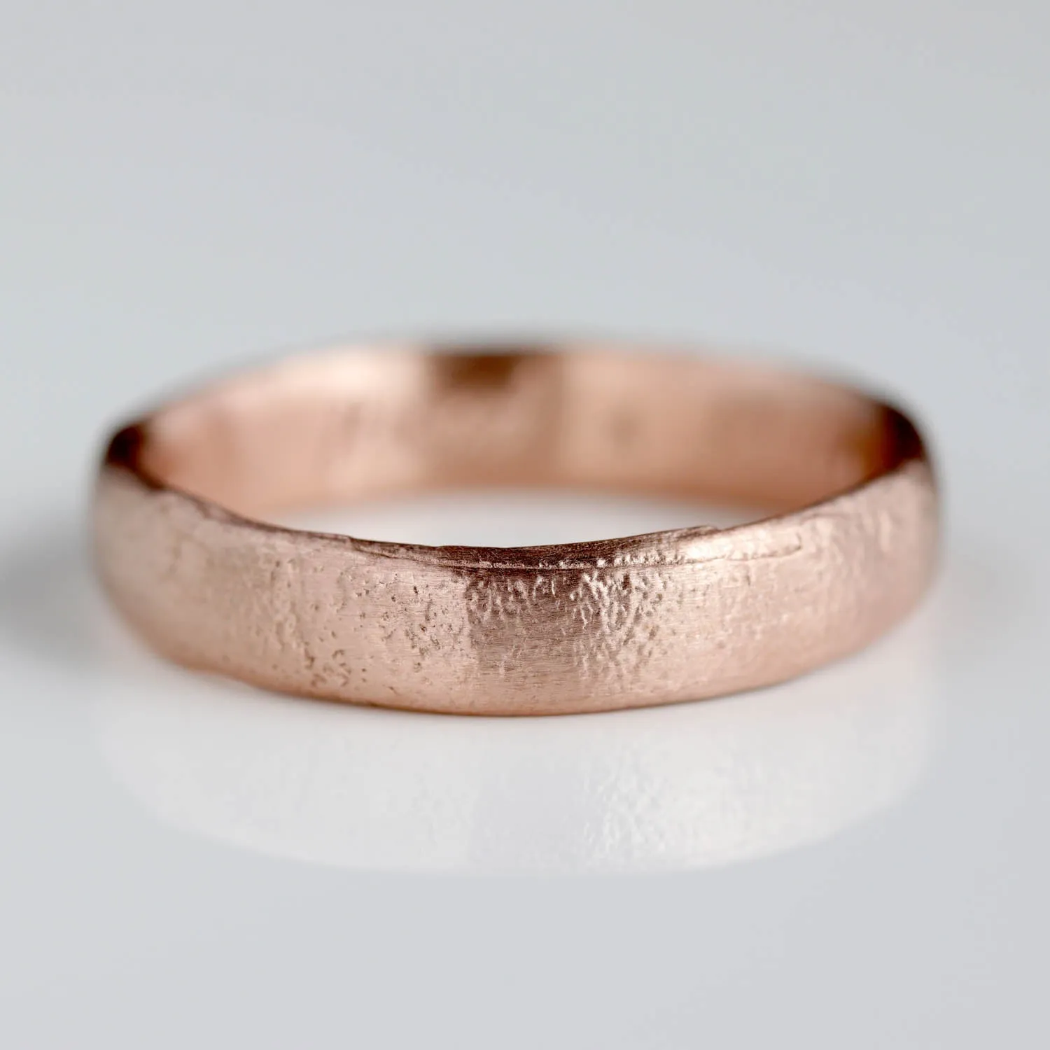 4mm Classic Ancient Textured Band •
