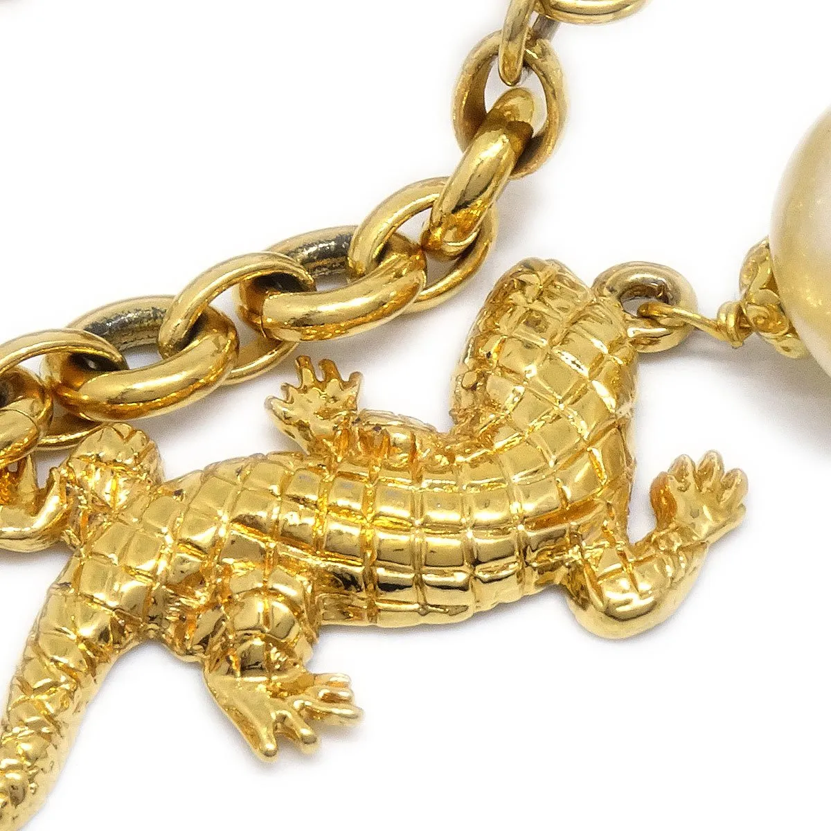 CHANEL 1991 Chain Belt Lizard Charm Faux Pearl Gold 40399
