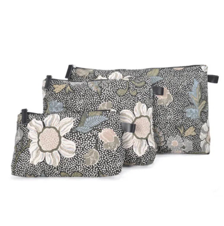 Cosmetic Flower Linen Black