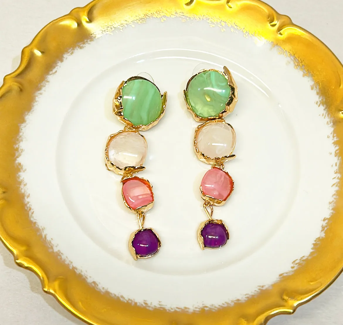 Fabulous pieces style dangling statement earrings.