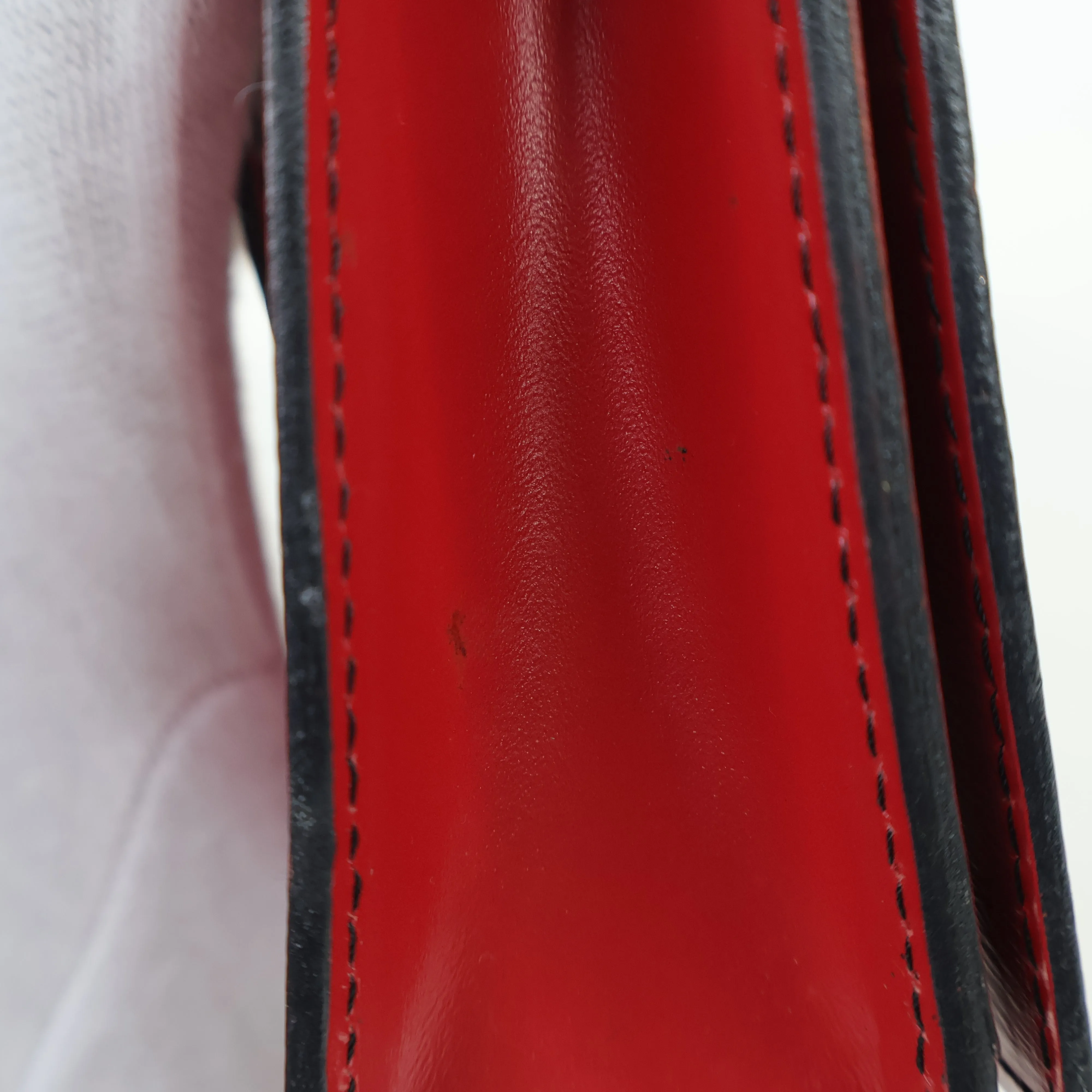 Louis Vuitton Epi Pochette Tilsit Waist Bag Red