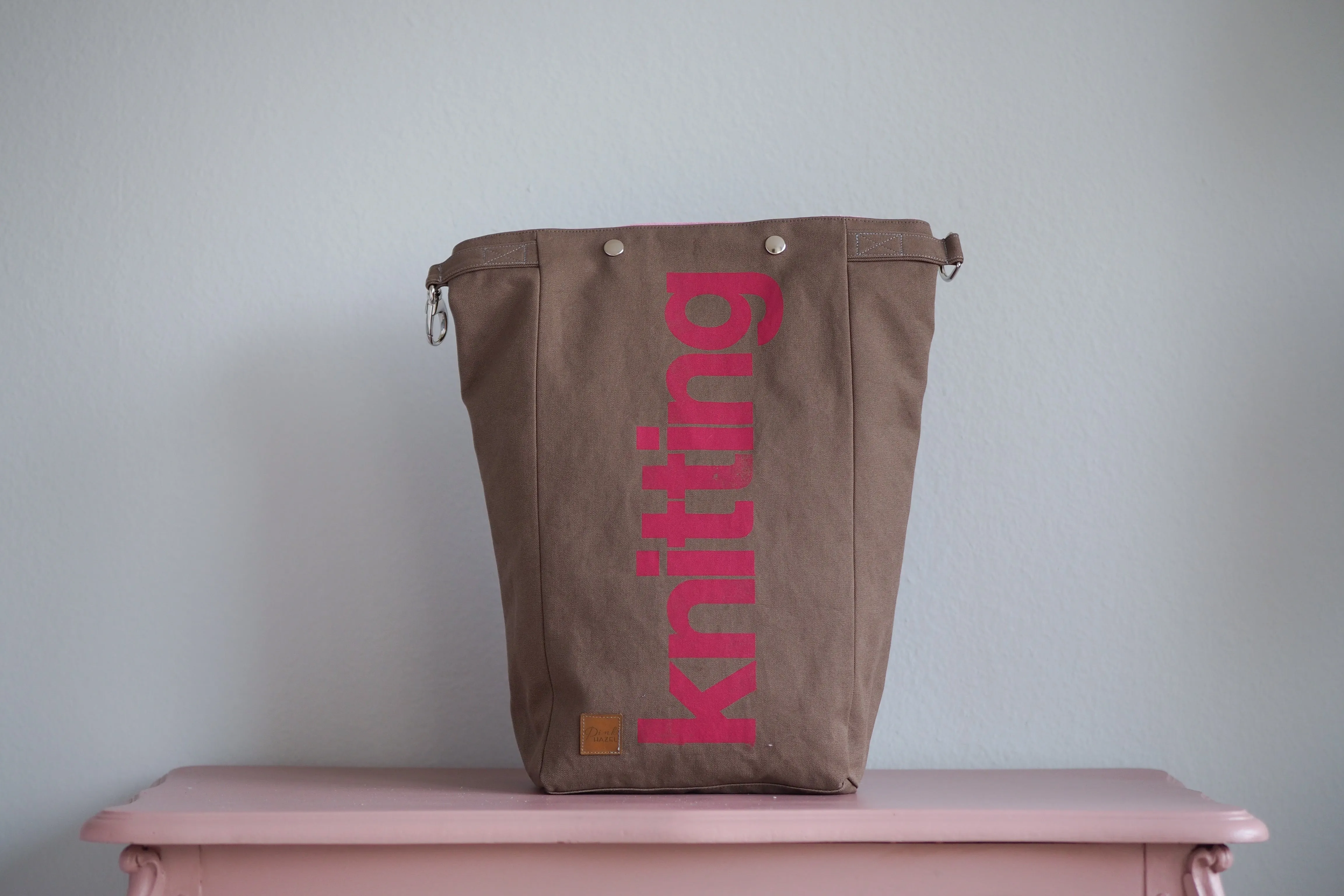 Roll & Stroll Bag - Saddle - printed